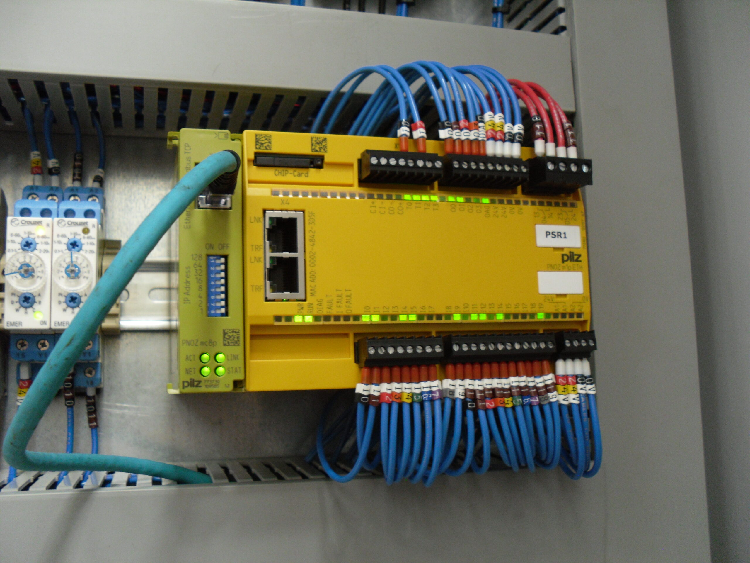 Image of Pilz multi safety controller for machine safety in electrical engineering